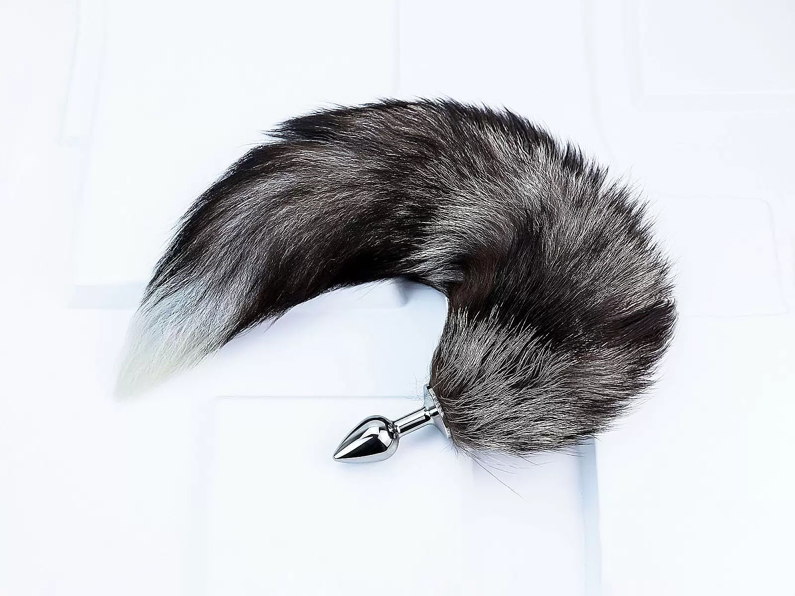 Đồ chơi kích thích hậu môn đuôi sói inox loại đẹp