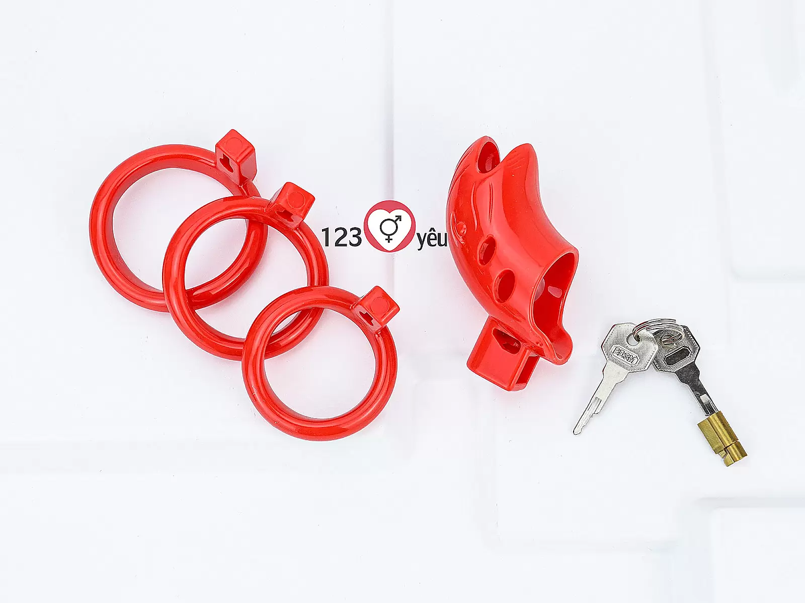 Khóa dương vật nhựa đỏ có chìa khóa phụ kiện sextoy nam tăng cảm giác kiểm soát đầy thú vị