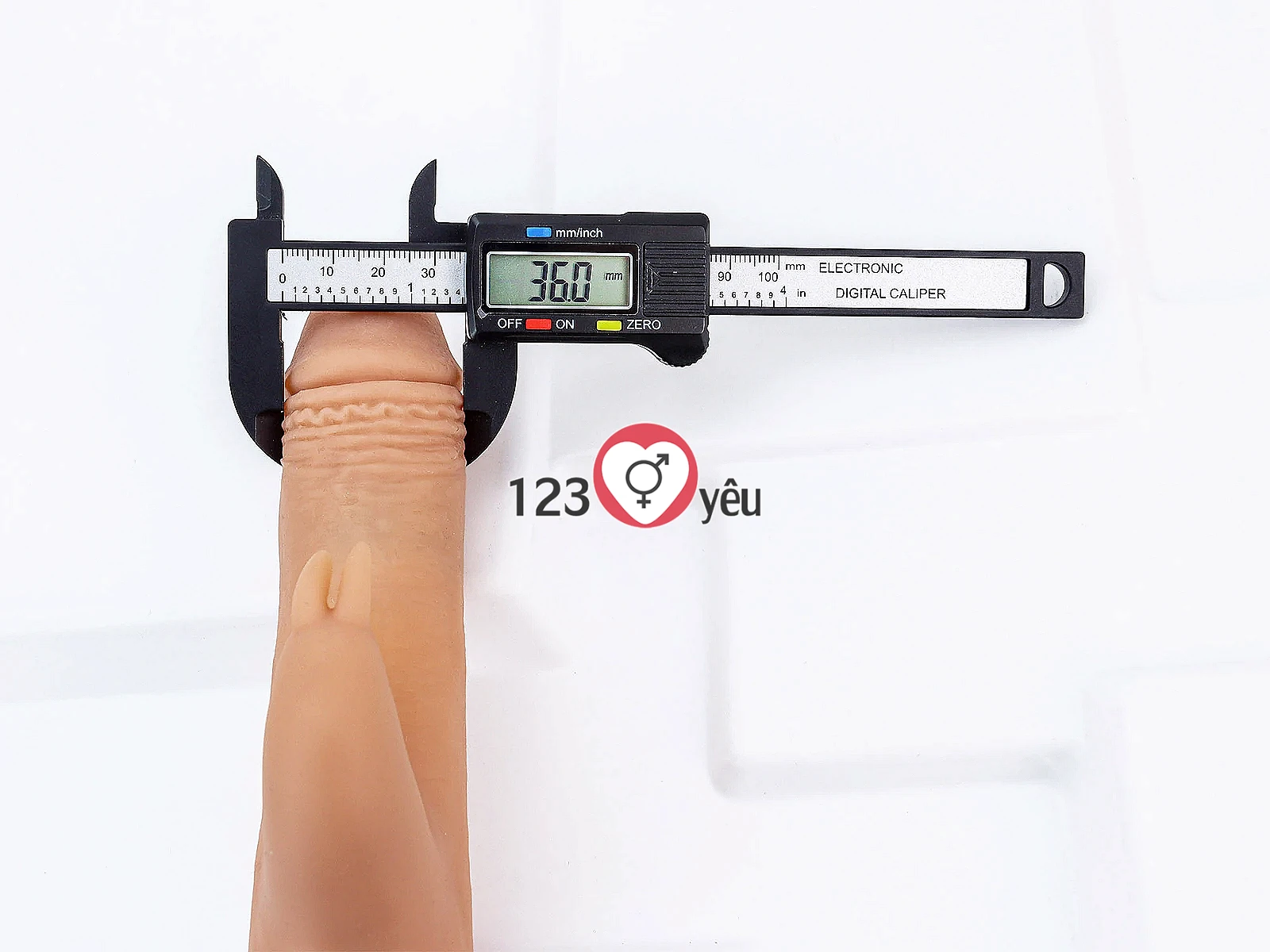 Dương vật giả Indulge Advancer rung thụt ngoáy đa năng