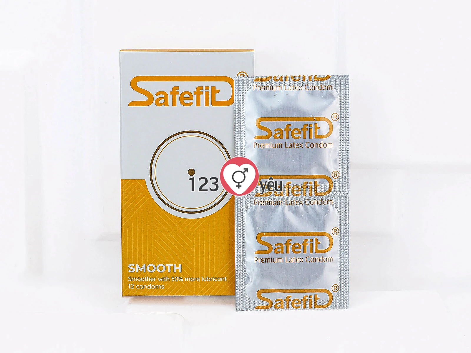 Bao cao su Safefit Smooth bôi trơn nhiều hơn giúp giảm ma sát, mang lại cảm giác êm ái