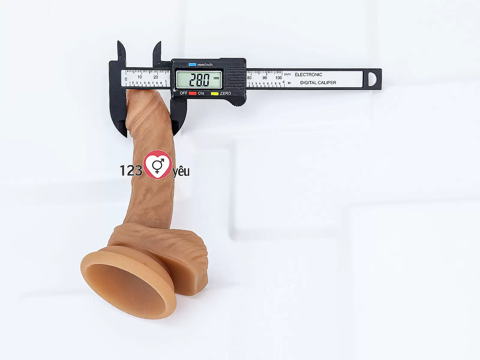 Dương vật giả có đế siêu mềm The Penis