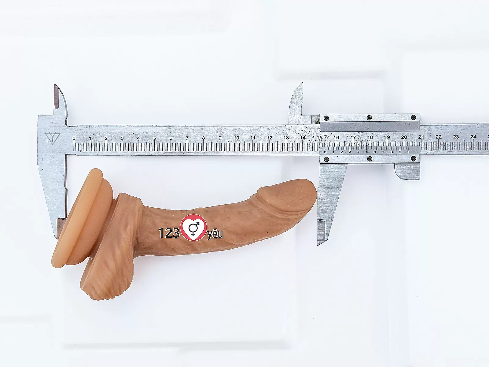 Dương vật giả có đế siêu mềm The Penis