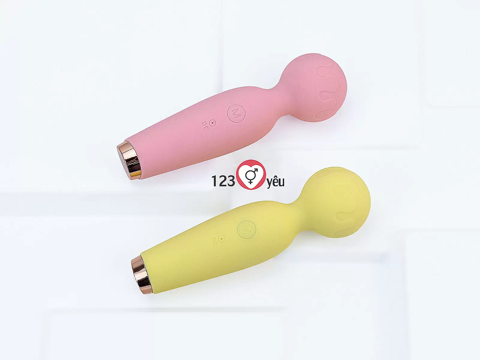 Máy massage điểm G que kem nhỏ xinh Lilo