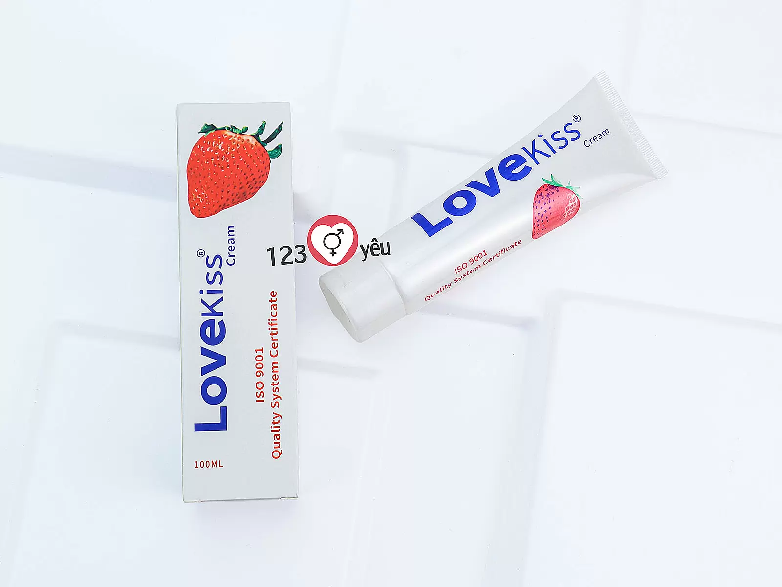 Gel Love Kiss Cream hương dâu - bôi trơn âm đạo 100ml
