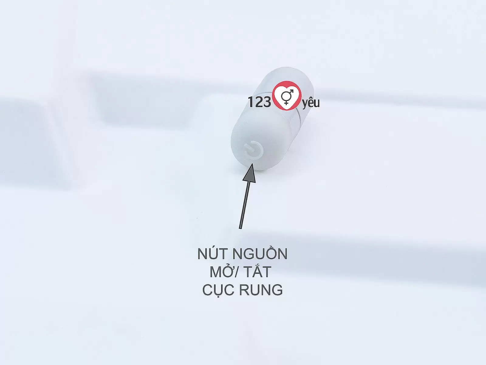 Bao cao su đôn dên Wolf's Fang có gắn bi rung tăng kích thước