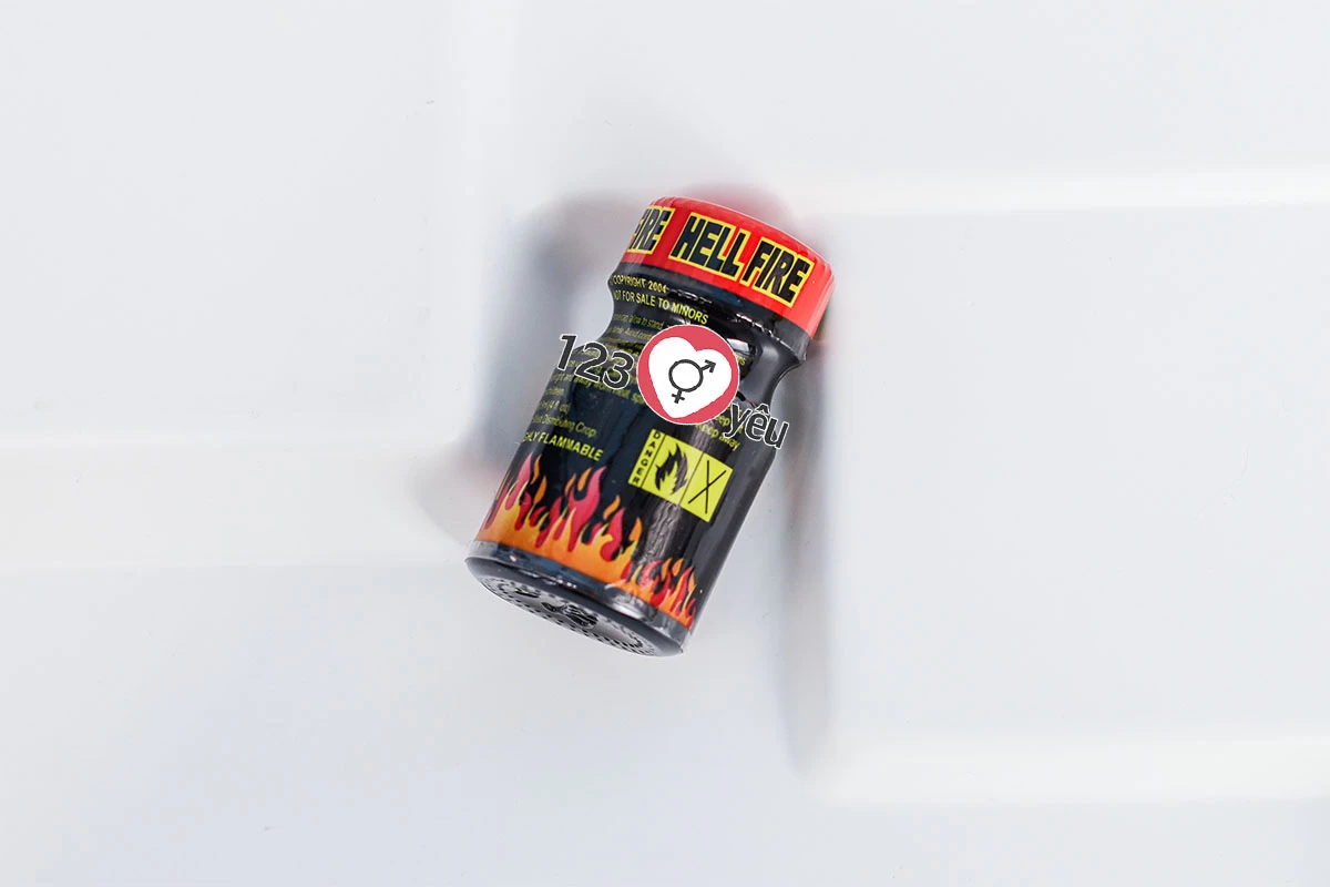 Chai hít Popper Hell Fire 10ml tăng cảm giác hưng phấn