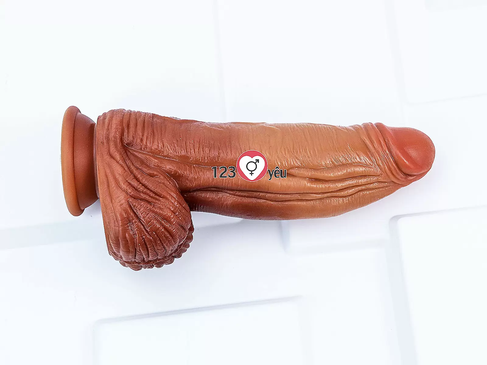 Dương vật giả gân guốc siêu khủng có đế