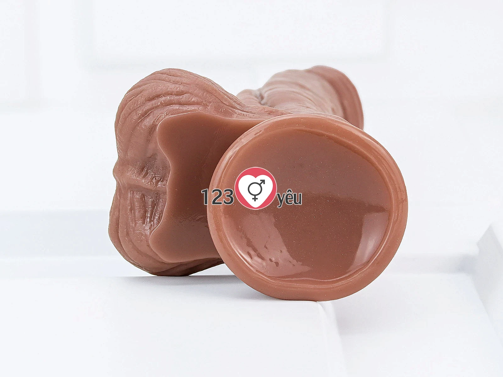 Dương vật giả gân guốc siêu khủng có đế