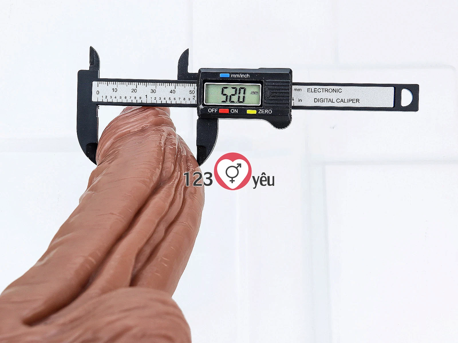 Dương vật giả gân guốc siêu khủng có đế