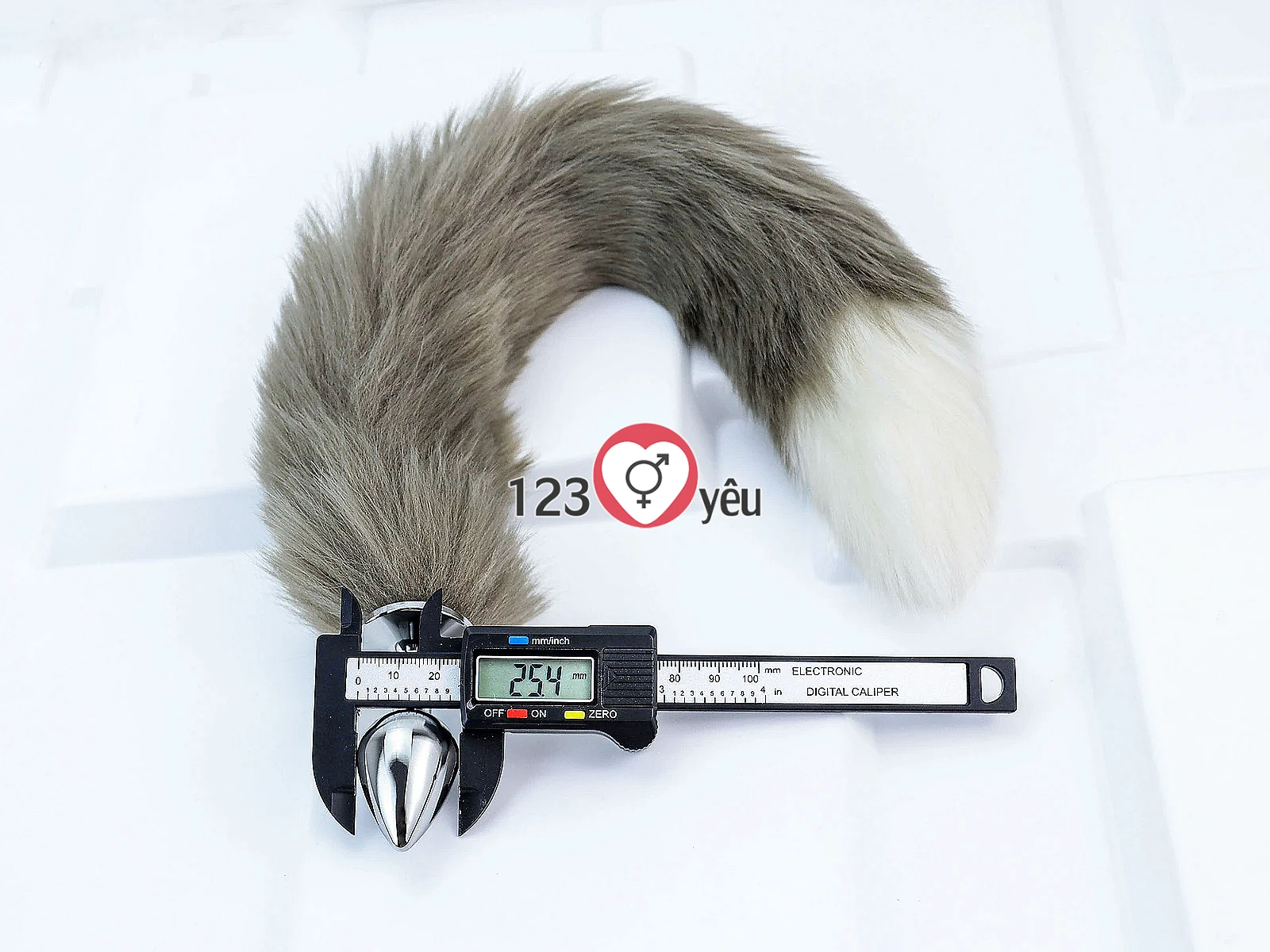 Đồ chơi kích hậu inox đuôi sói xám rêu