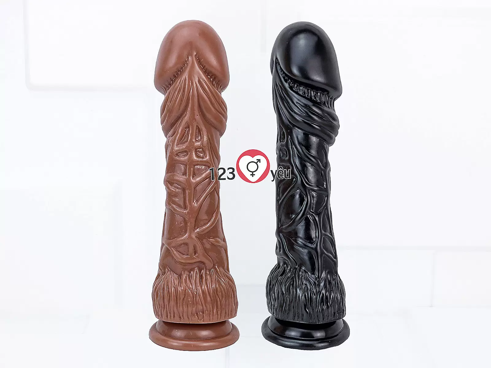 Dương vật giả có đế size cực khủng màu nâu