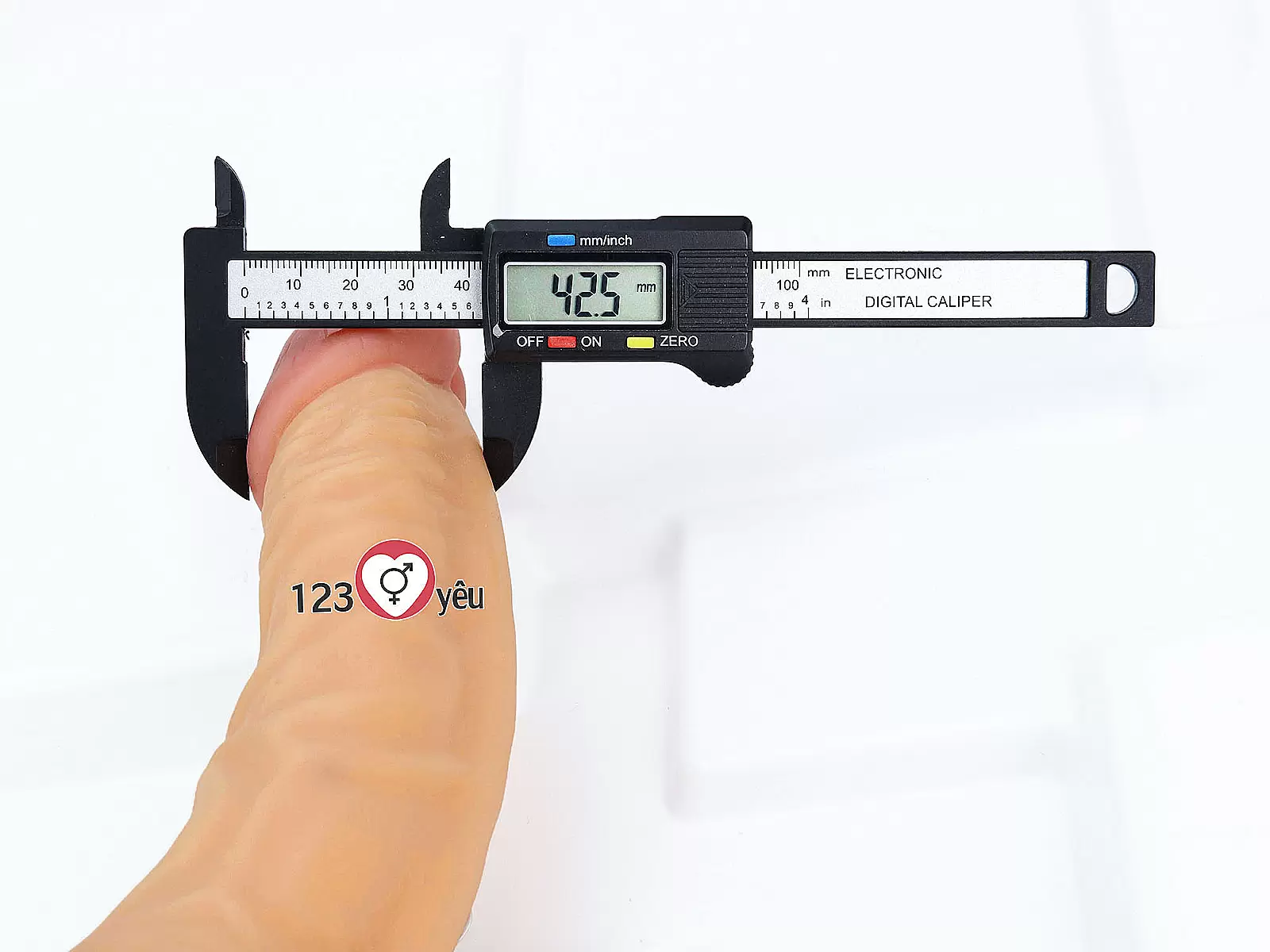 Dương vật giả có đế Lovetoy Real Extreme 8.5inch rung kèm điều khiển