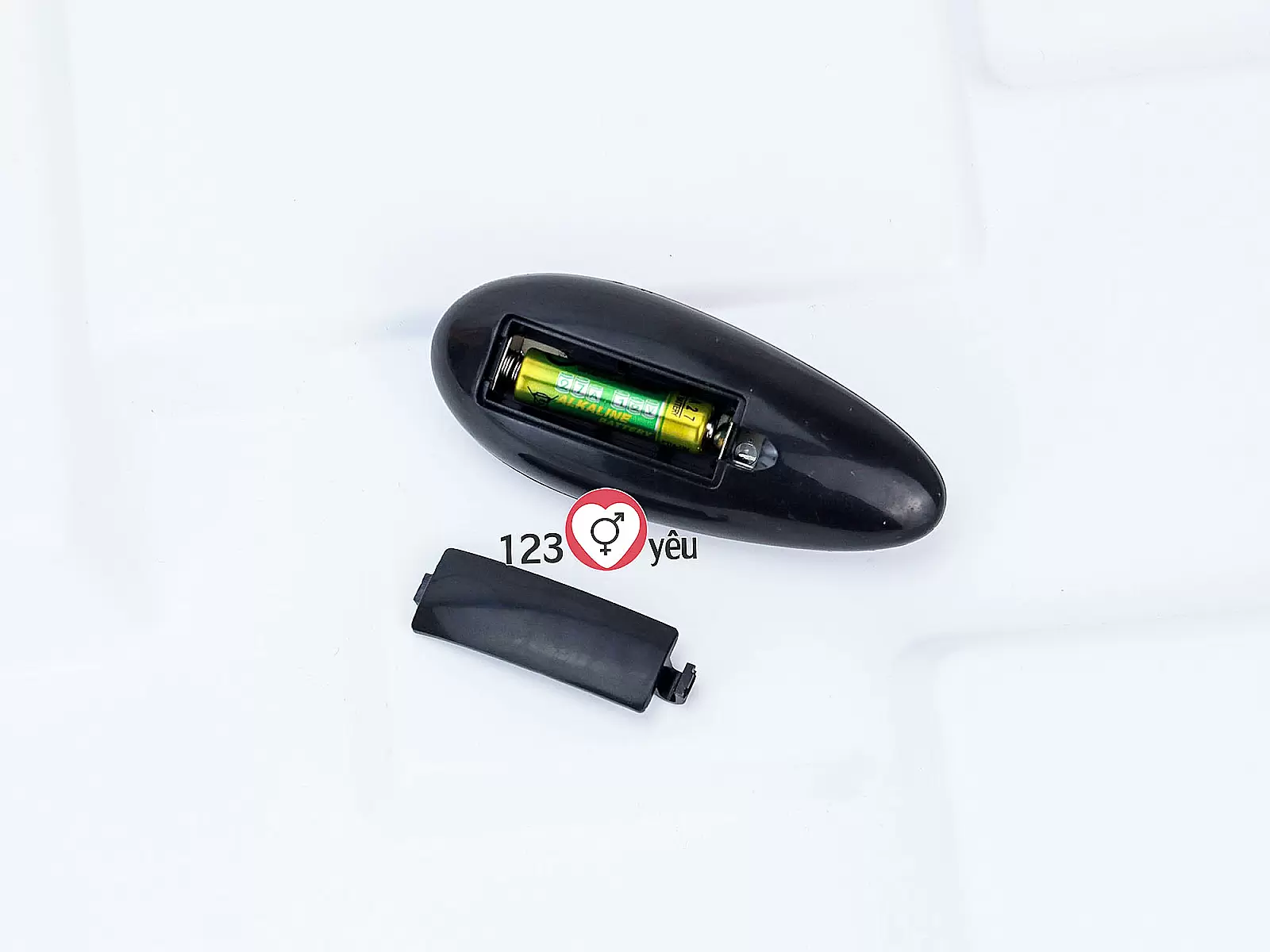 Dương vật giả có đế rung thụt cực mạnh phát nhiệt kèm điều khiển từ xa