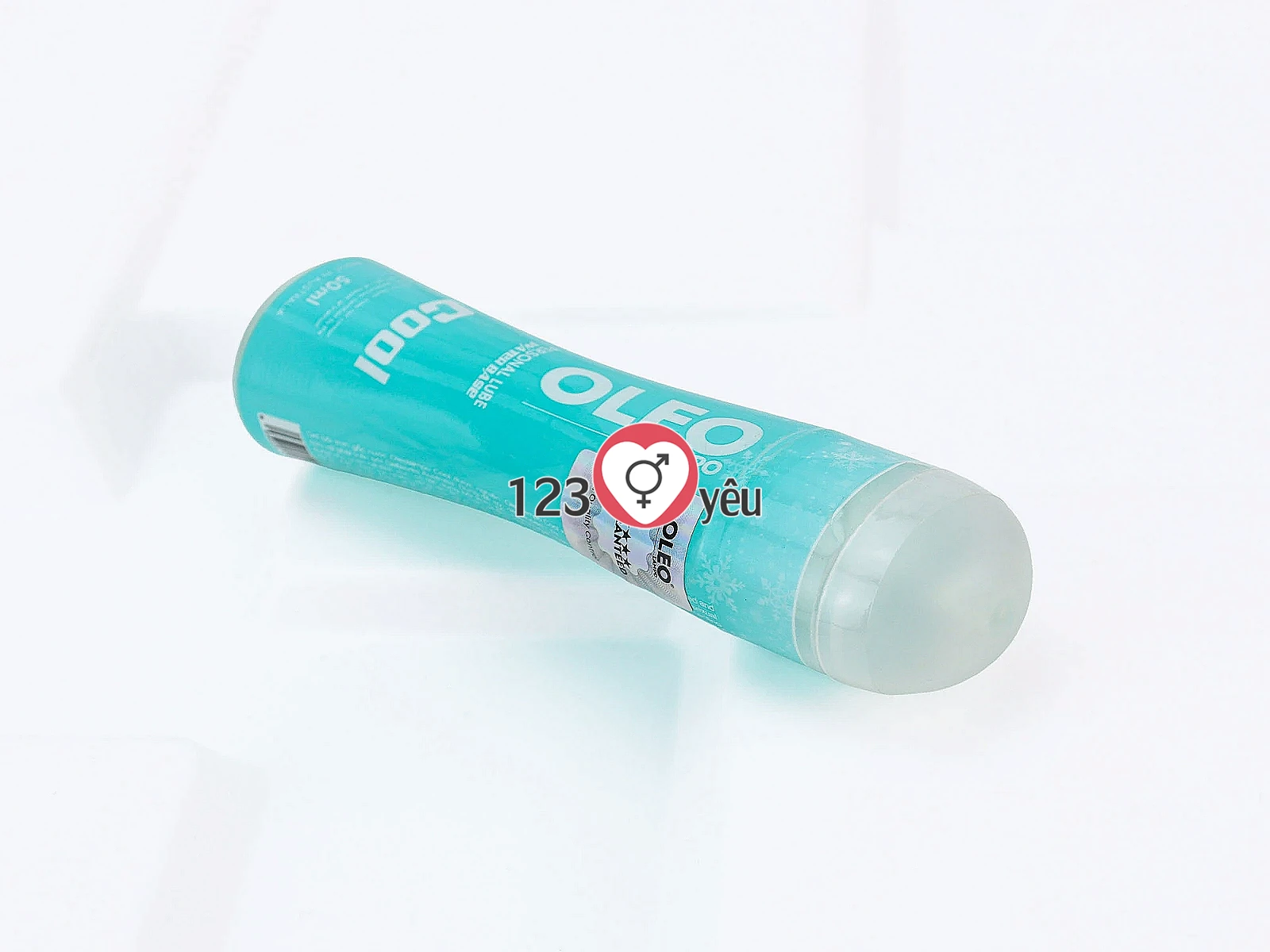 Gel bôi trơn gốc nước OLEO Cool giảm ma sát và mang lại cảm giác mát lạnh khi sử dụng