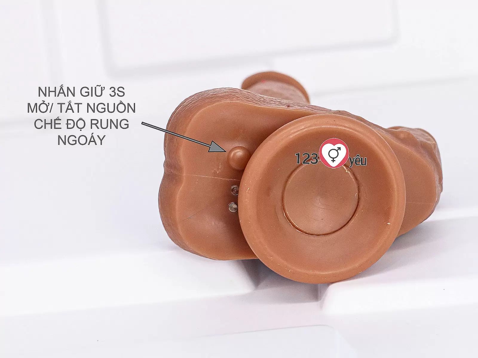 Dương vật giả có đế Dildo đầu và nhánh lưỡi liếm kèm điều khiển từ xa