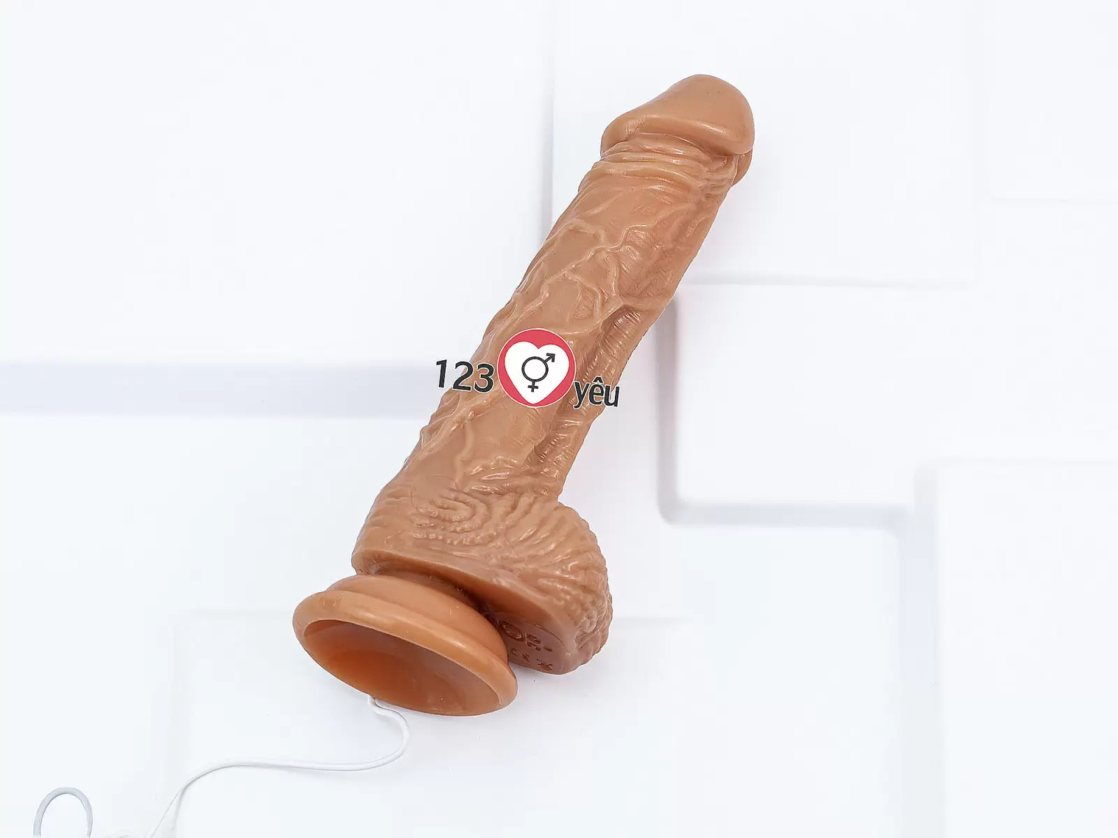 Dương vật giả có đế Spark Wand kèm điều khiển