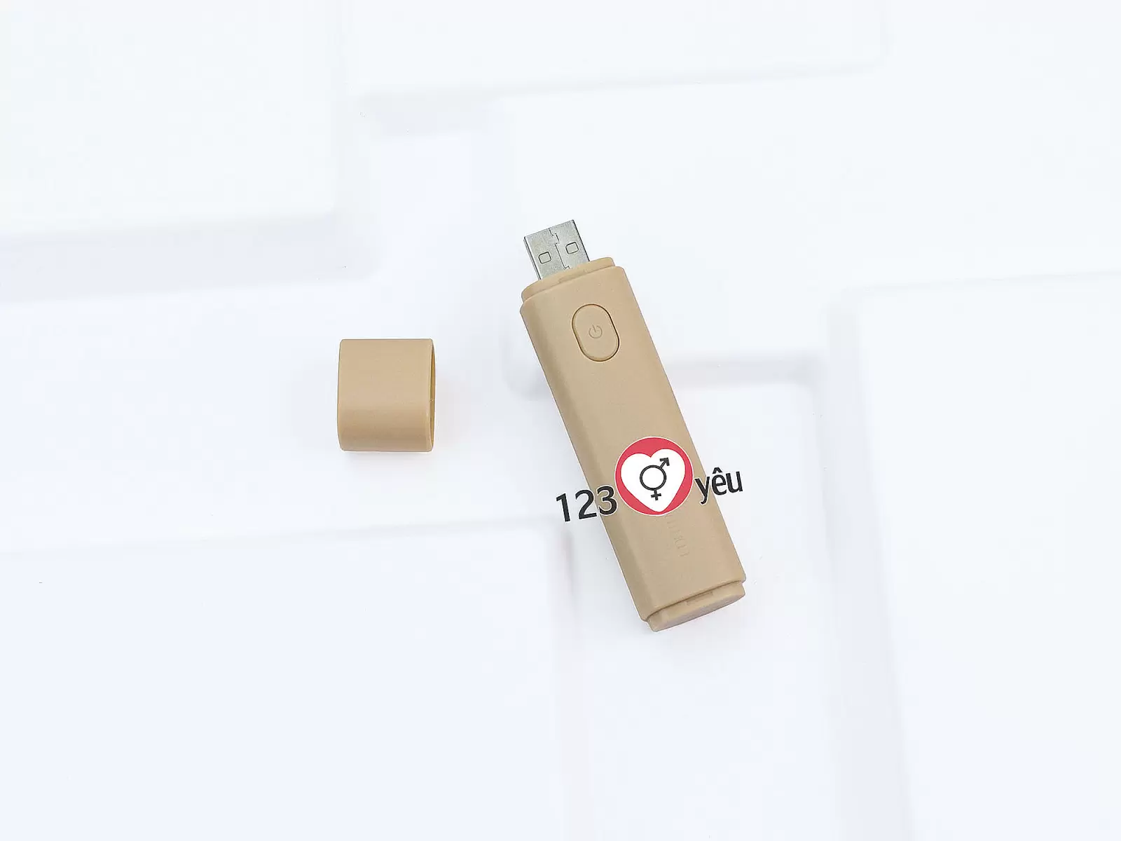 Dương vật giả có đế Spark Wand kèm điều khiển