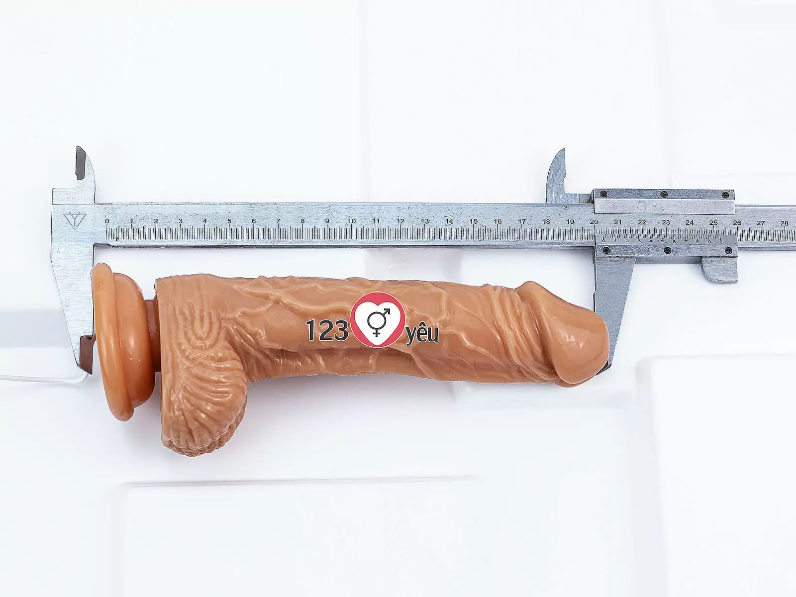 Dương vật giả có đế Spark Wand kèm điều khiển