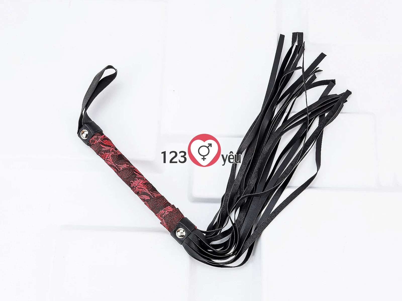 Đồ chơi bạo dâm roi da Luxury Fetish 3 màu