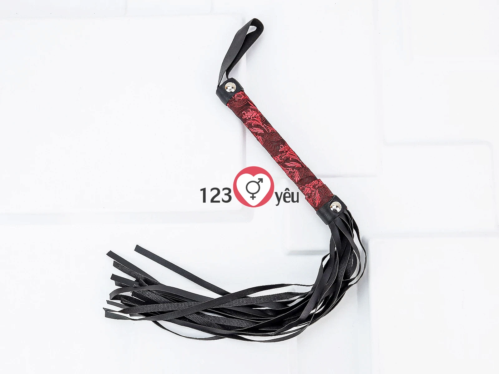 Đồ chơi bạo dâm roi da Luxury Fetish 3 màu