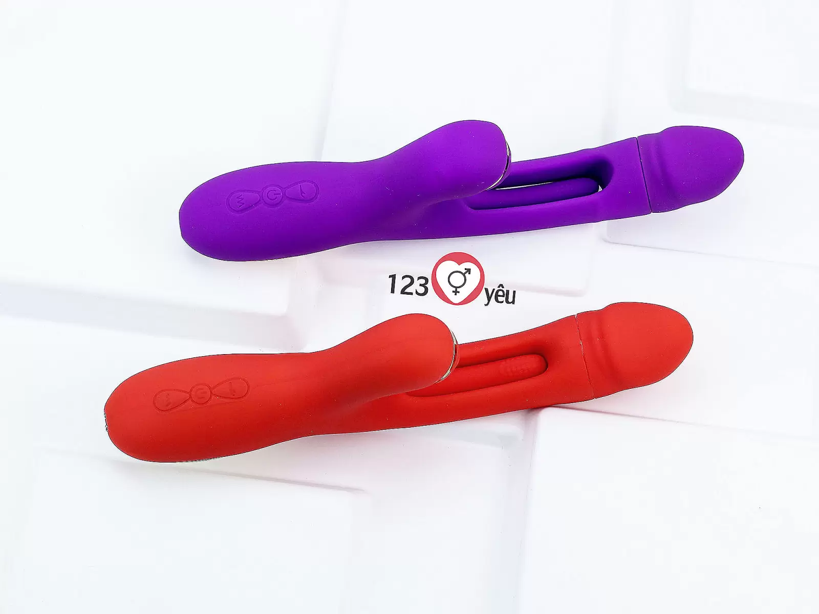 Máy massage lưỡi liếm đa năng có nhánh pin sạc