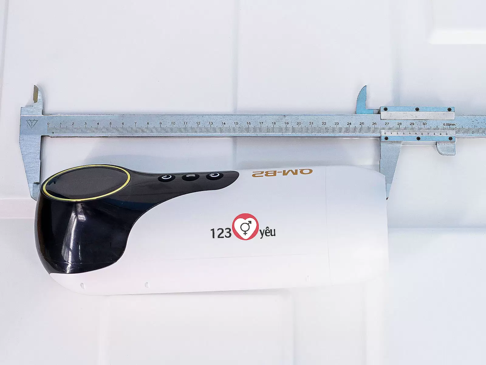 Máy thủ dâm QM-B2 rung, co bóp, sưởi ấm pin sạc