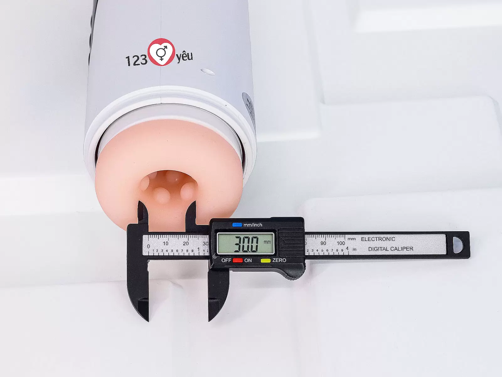 Máy thủ dâm QM-B2 rung, co bóp, sưởi ấm pin sạc