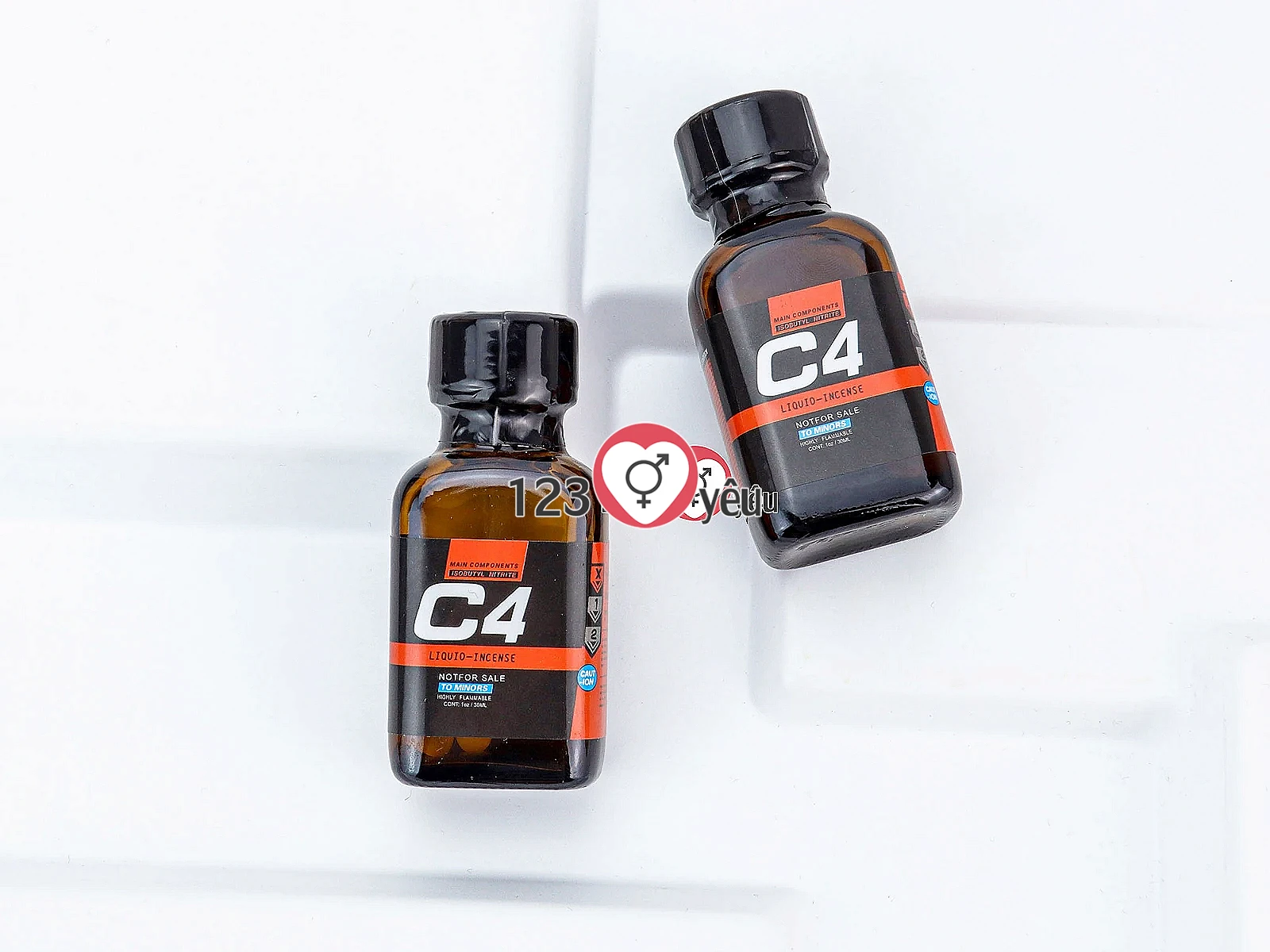 Chai hít C4 Liquid Incense Red 30ml tăng cảm giác khoái cảm