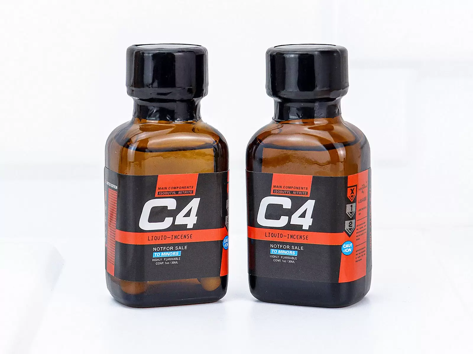 Chai hít C4 Liquid Incense Red 30ml tăng cảm giác khoái cảm