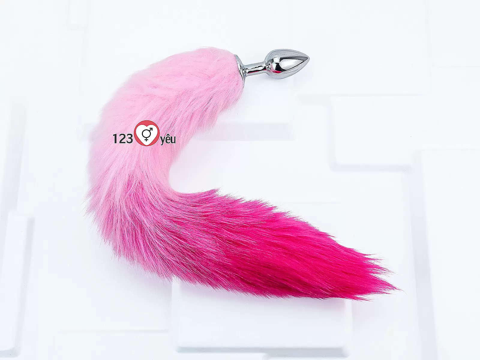 Dụng cụ kích thích hậu môn inox đuôi chồn hồng