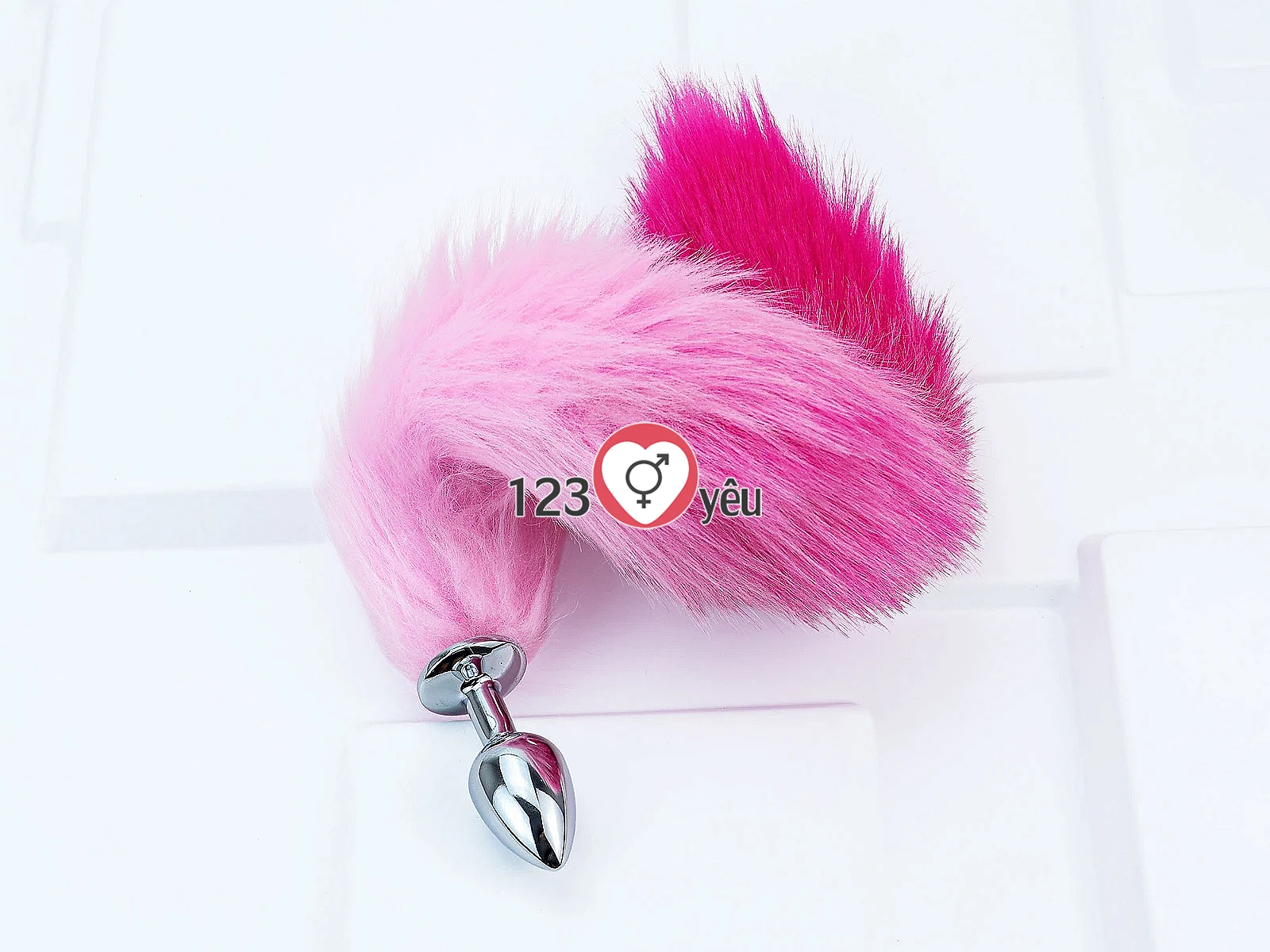 Dụng cụ kích thích hậu môn inox đuôi chồn hồng