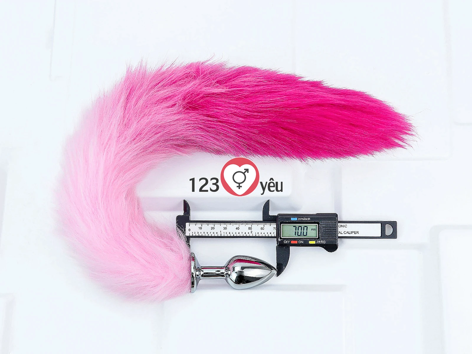 Dụng cụ kích thích hậu môn inox đuôi chồn hồng