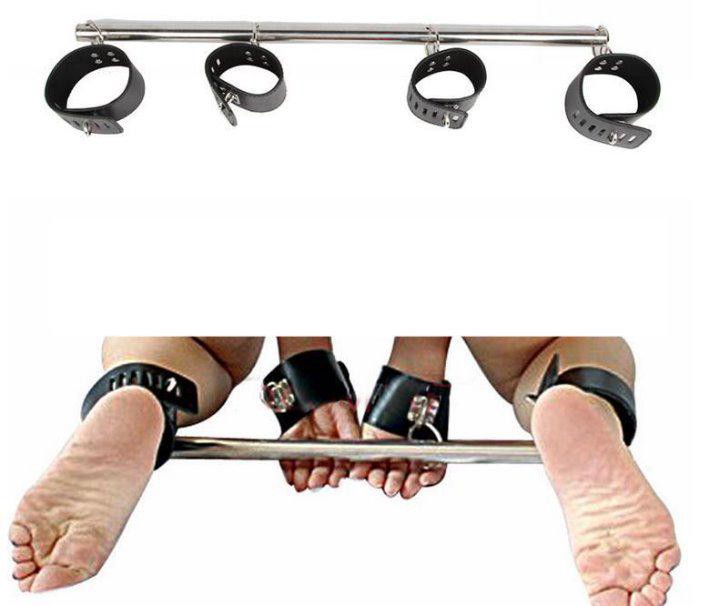 Bondage còng tay chân phụ kiện nhập vai tăng thêm sự mới lạ cho các cặp đôi