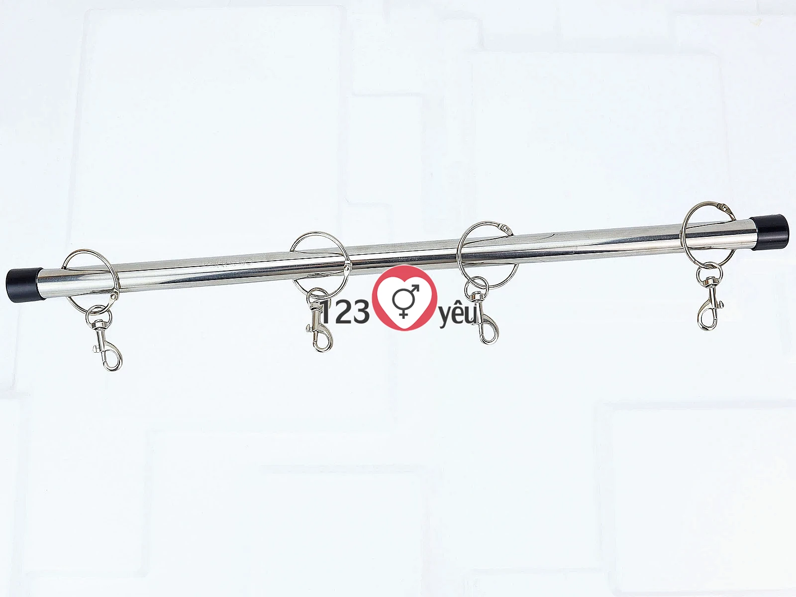 Bondage còng tay chân phụ kiện nhập vai tăng thêm sự mới lạ cho các cặp đôi