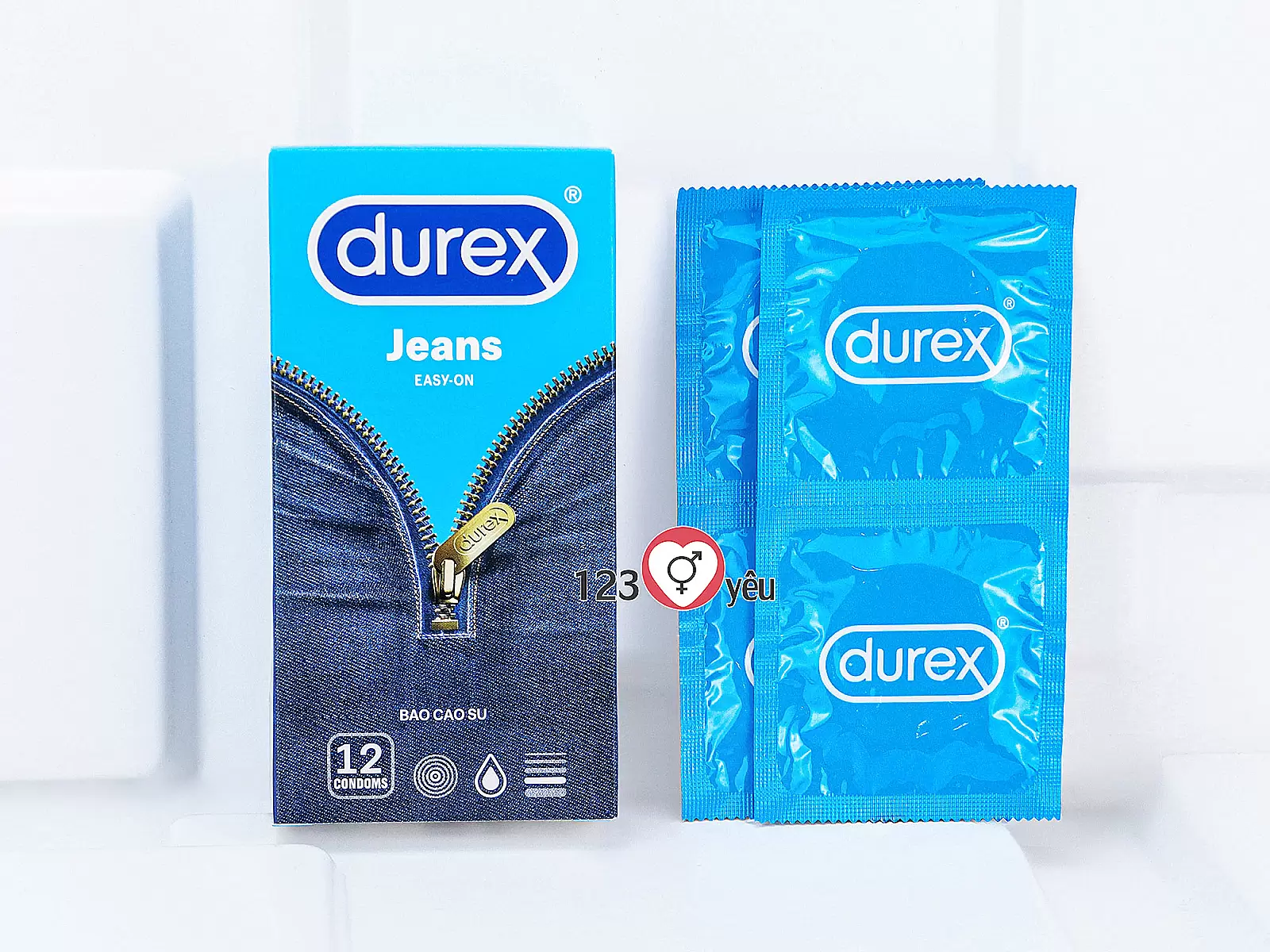 Bao cao su Durex Jeans Easy On giúp giảm ma sát, hỗ trợ cuộc yêu mượt mà