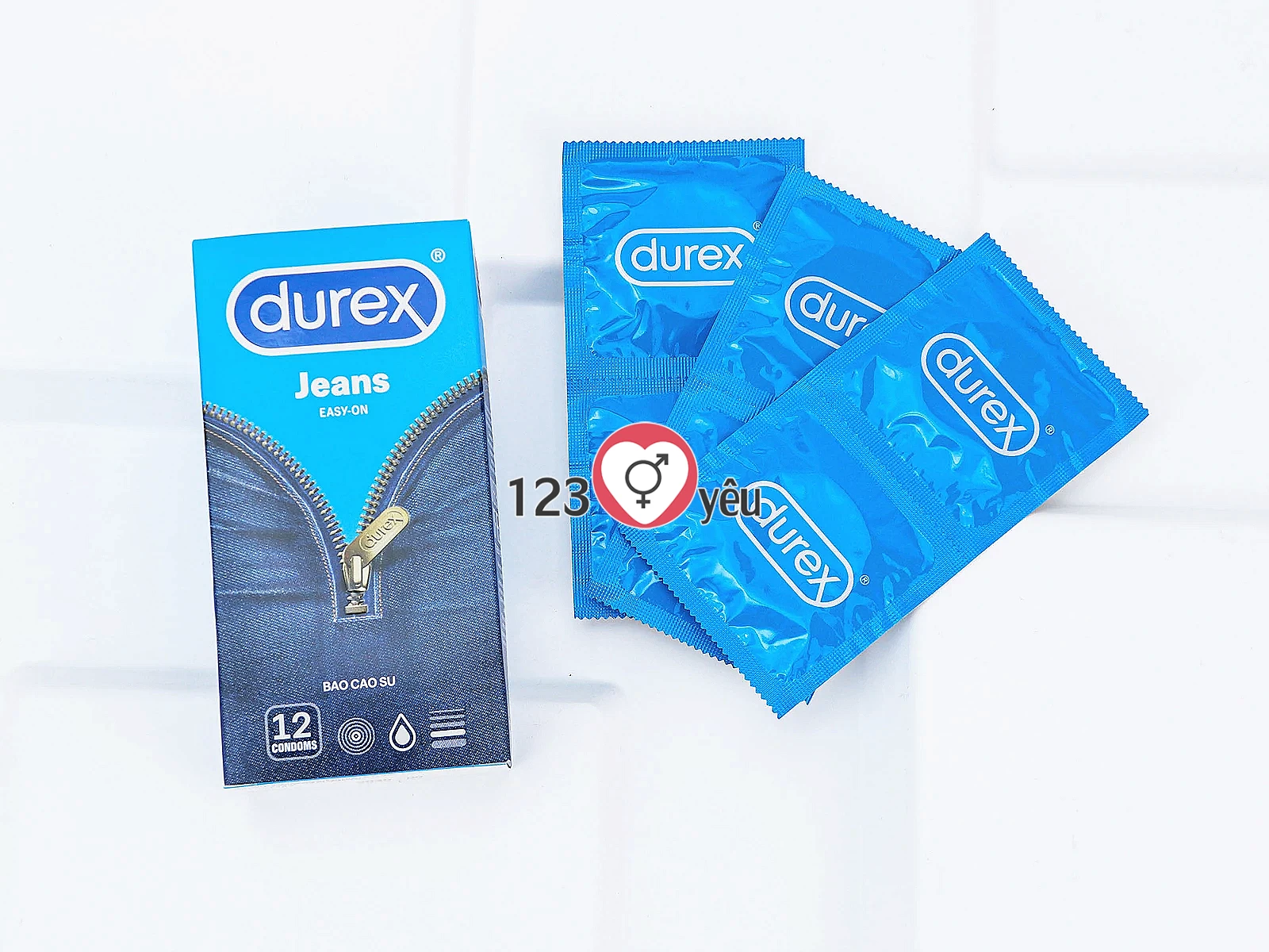 Bao cao su Durex Jeans Easy On giúp giảm ma sát, hỗ trợ cuộc yêu mượt mà