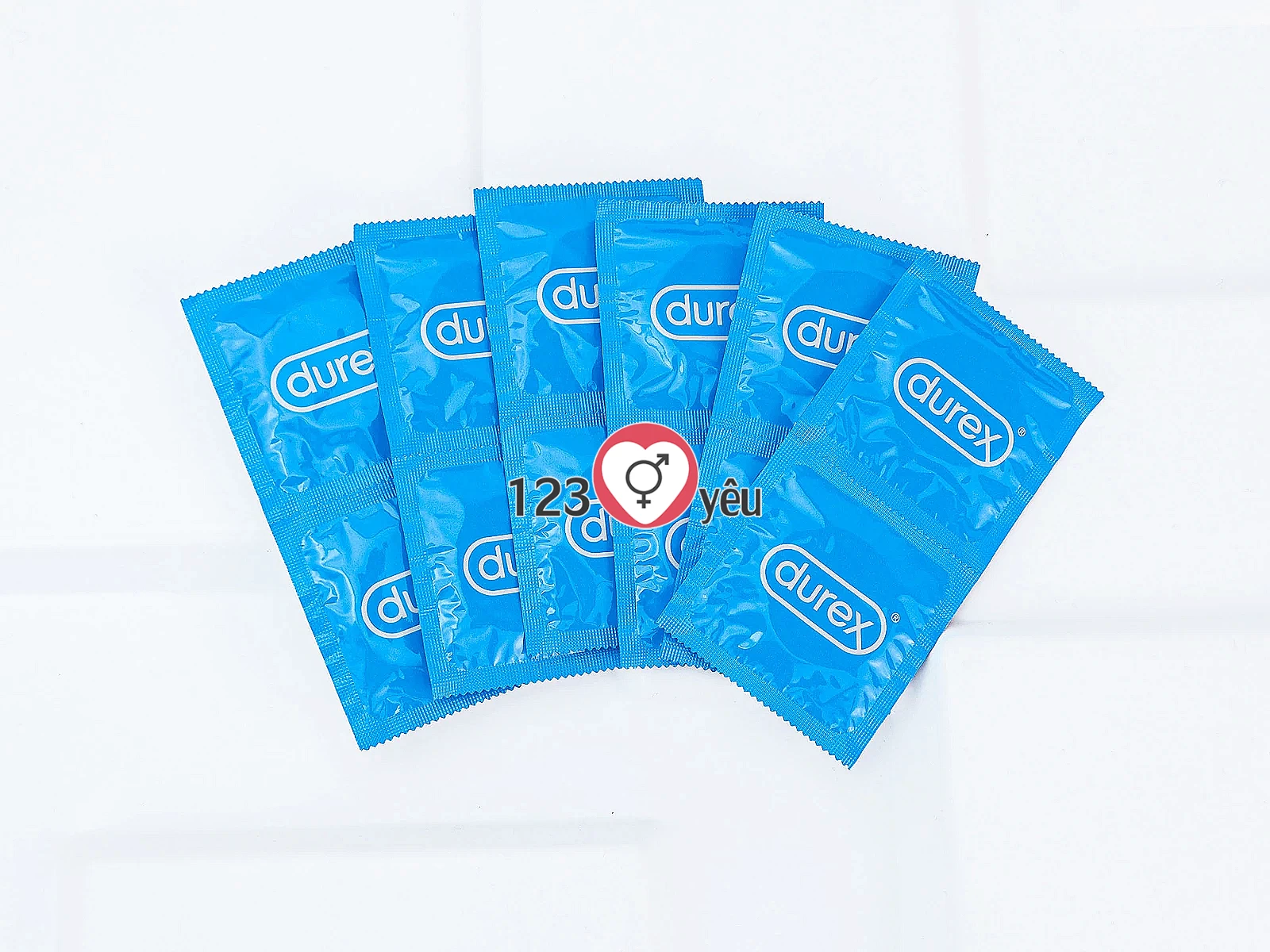 Bao cao su Durex Jeans Easy On giúp giảm ma sát, hỗ trợ cuộc yêu mượt mà