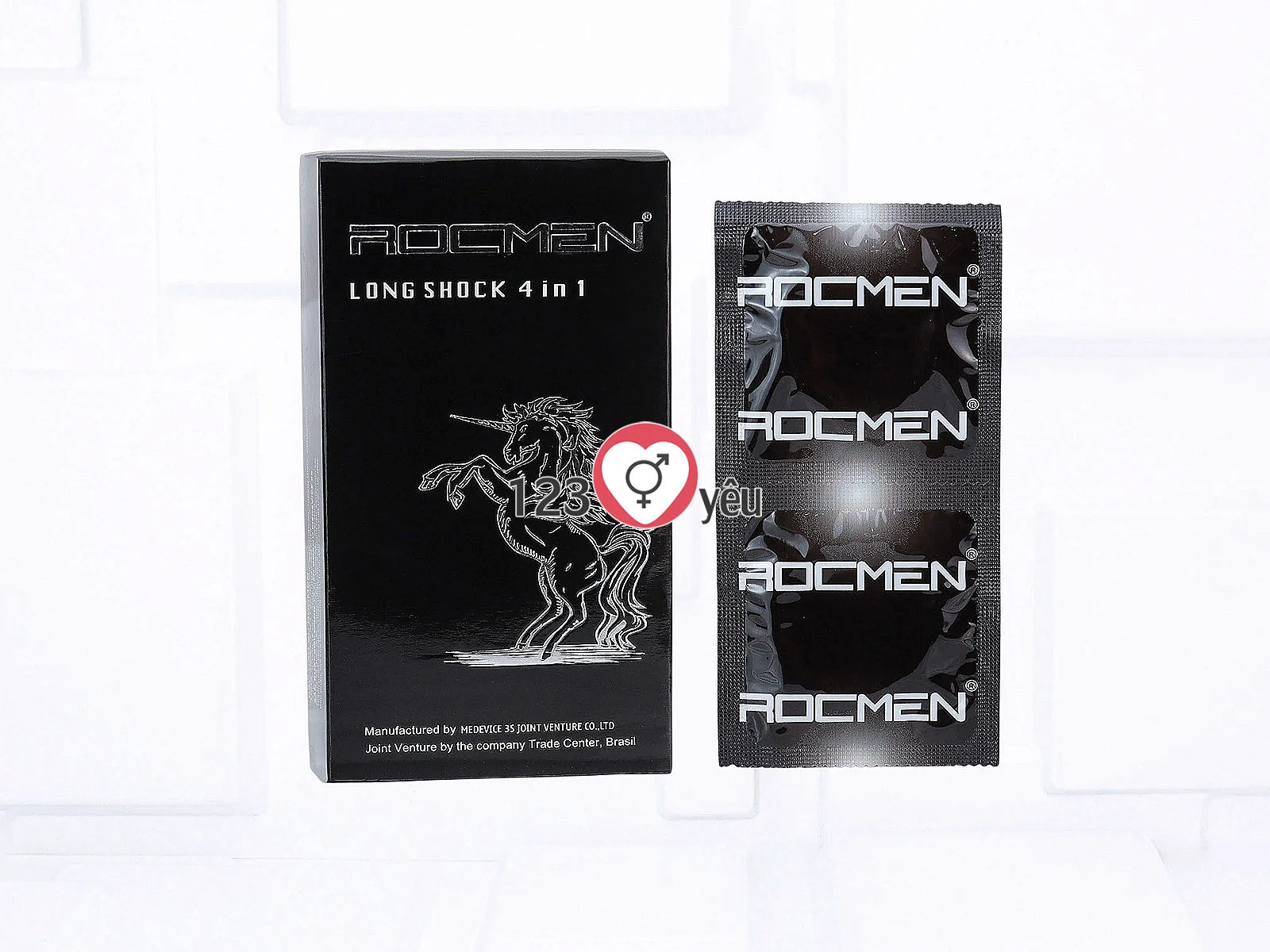 Bao cao su ROCMEN Long Shock 4 in 1 giúp phái mạnh kiểm soát tốt hơn thời điểm xuất tinh