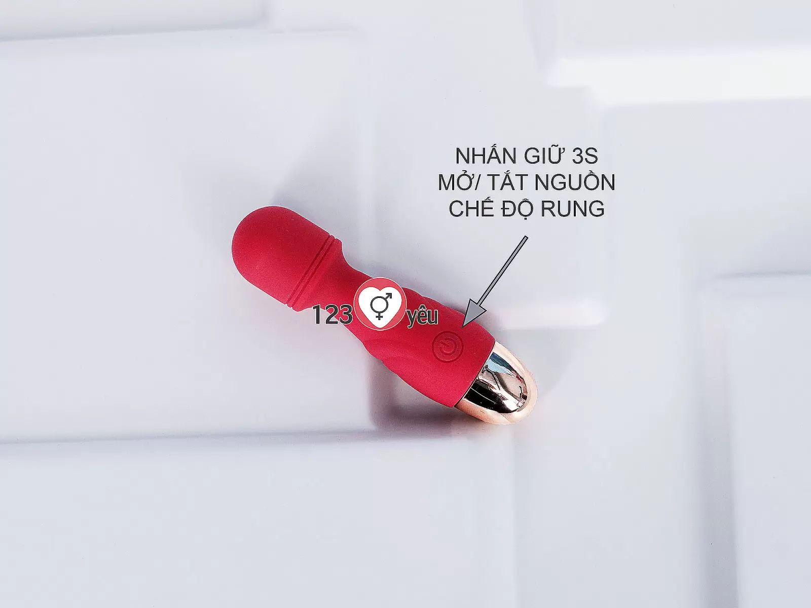 Máy mát xa điểm G mini kèm 4 đầu nhỏ xinh pin sạc