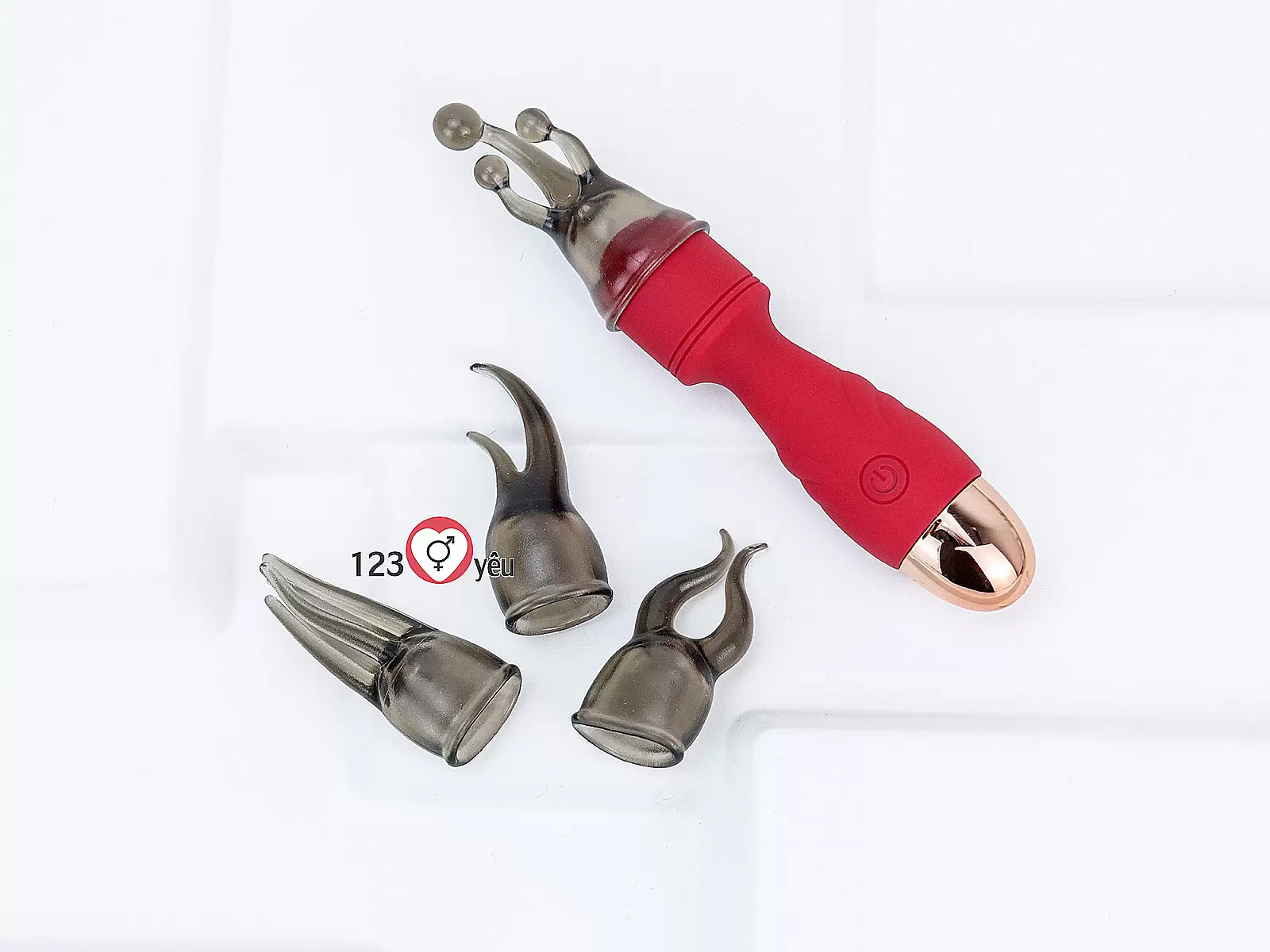 Máy mát xa điểm G mini kèm 4 đầu nhỏ xinh pin sạc