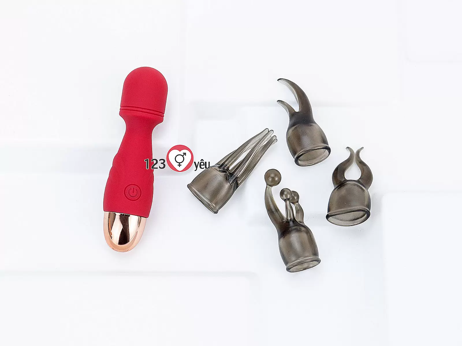 Máy mát xa điểm G mini kèm 4 đầu nhỏ xinh pin sạc