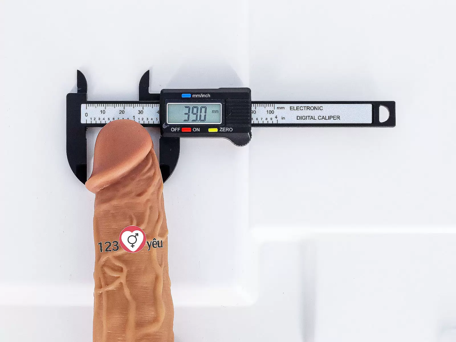 Dương vật giả Intense rung thụt, phát nhiệt 42 độ