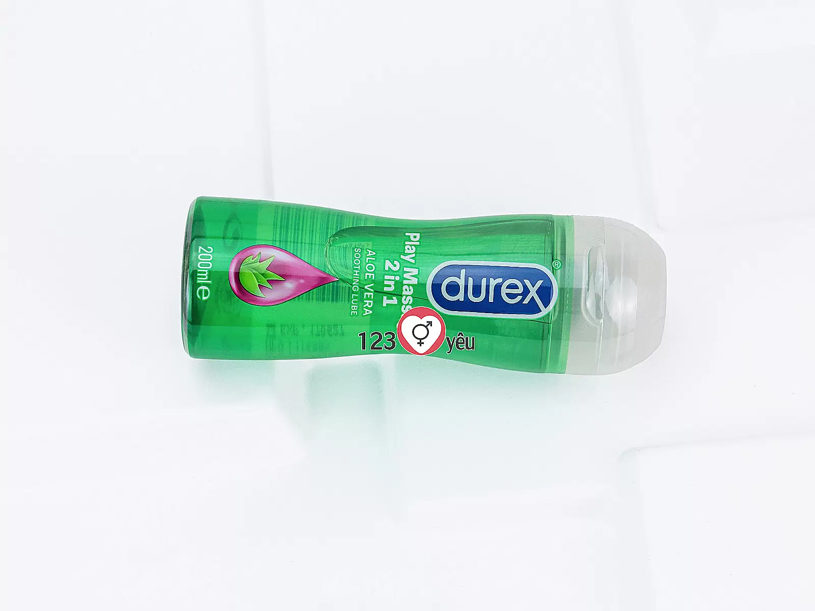 Gel bôi trơn gốc nước Durex Play Massage 2in1 tăng độ ẩm và giảm khó chịu khi quan hệ