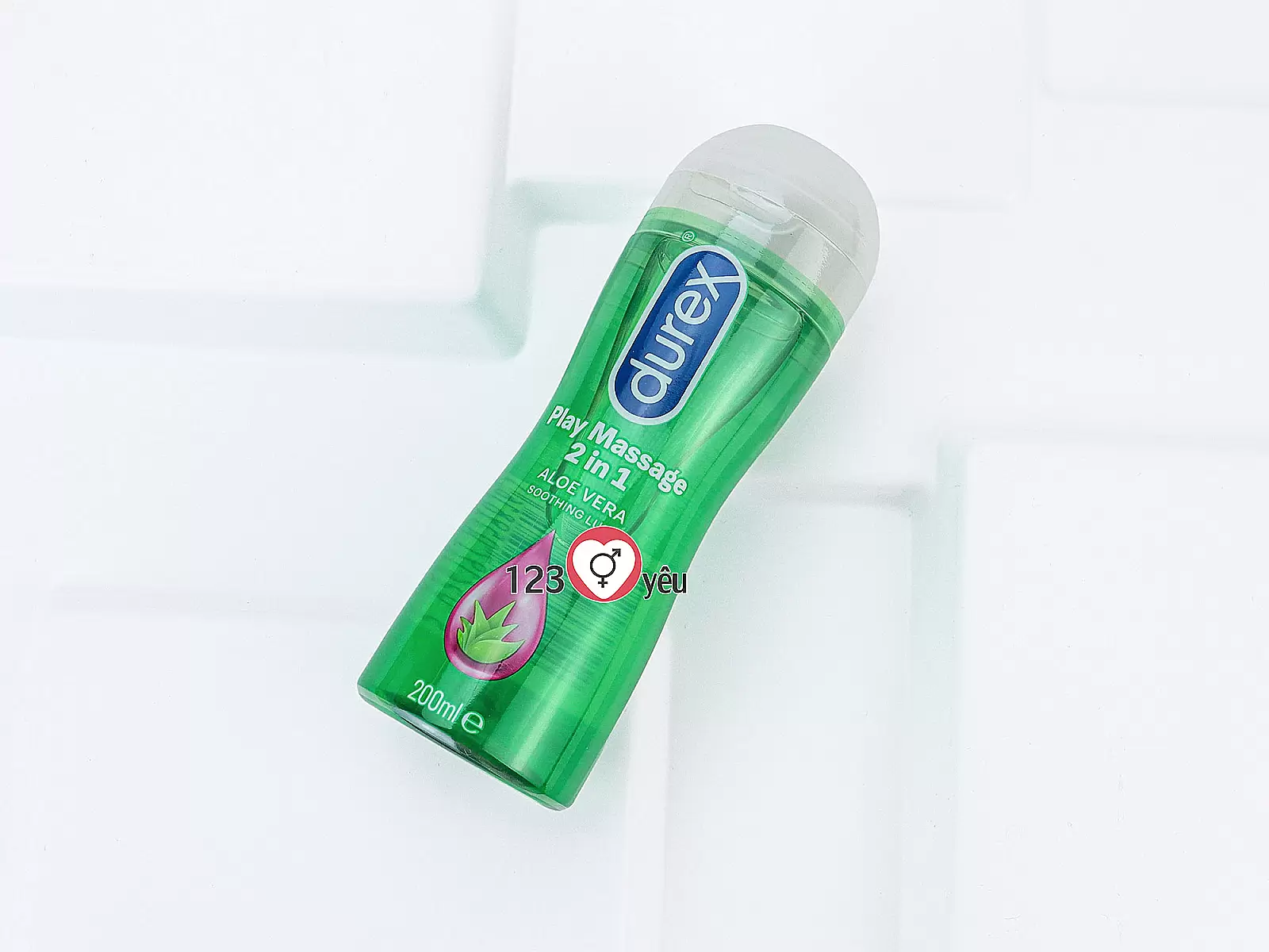 Gel bôi trơn gốc nước Durex Play Massage 2in1 tăng độ ẩm và giảm khó chịu khi quan hệ