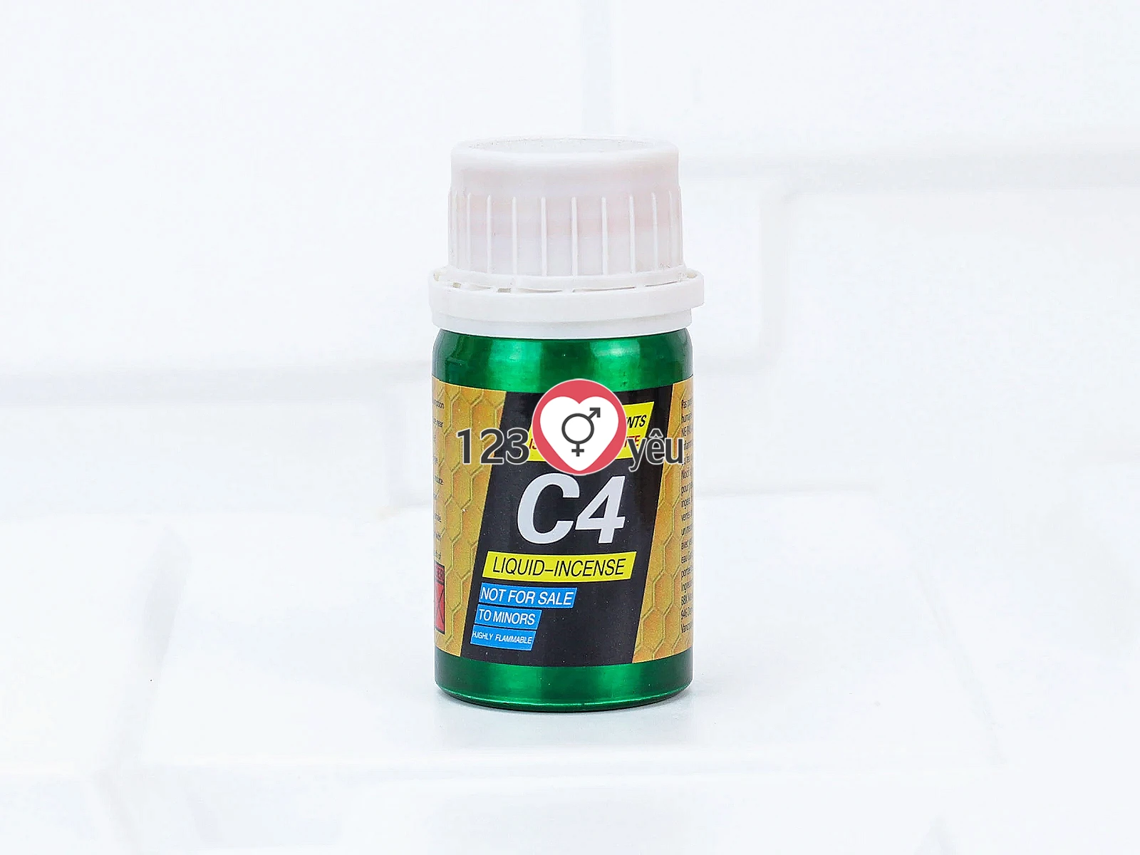 Chai hít khô C4 Liquid Incense tăng cảm giác hưng phấn giúp cơ thể thư giãn tối đa
